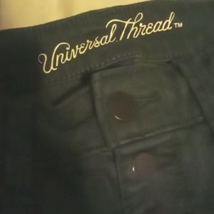 Universal Thread, Size - 4/27R